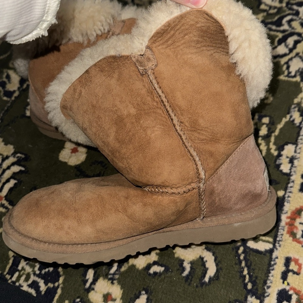 Ugh button boots - Picture 4 of 7